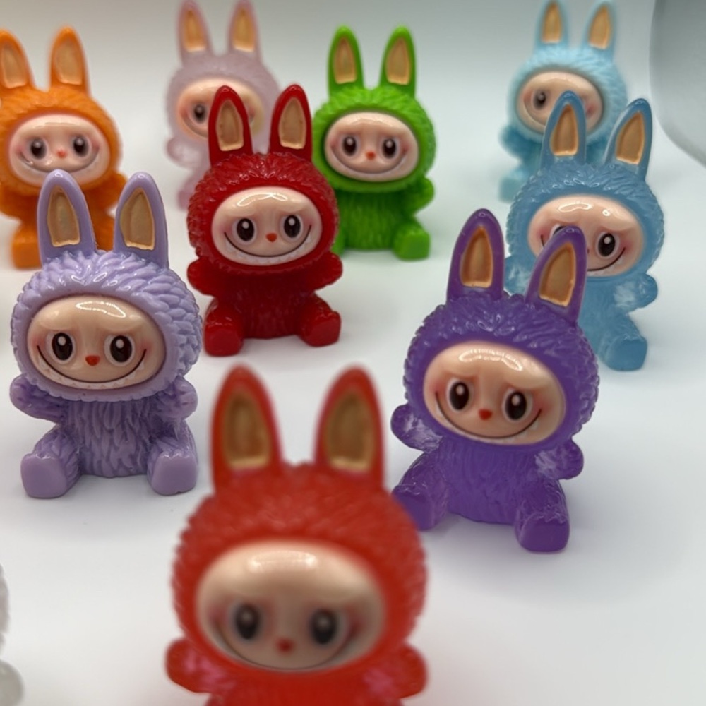 Mini Labubu Figurines - Picture 2 of 3